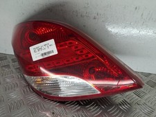 Feu arriere principal gauche