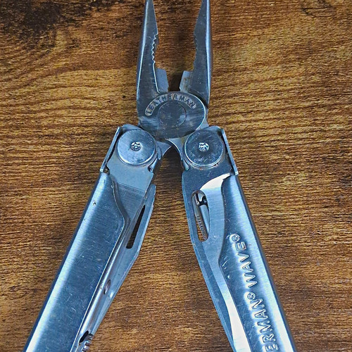 Leatherman wave tool - leatherman,