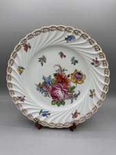Assiettes en porcelaine de