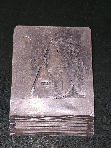 Lettre alphabet pochoirs - lettre,