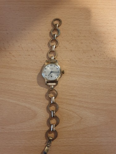 Montre femme ancienne - , à