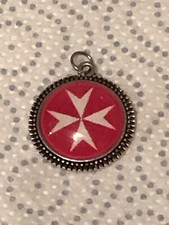 PENDENTIF MÉDAILLON Métal