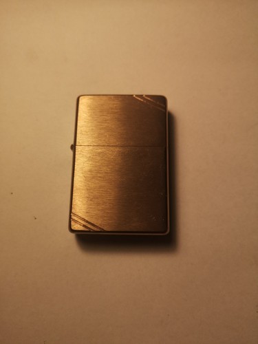 Zippo briquet doré brossé