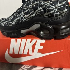 Basket Nike Tn Requin Taille