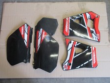 Caches latéraux + ouies de