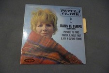 PETULA CLARK 45T DANS LE
