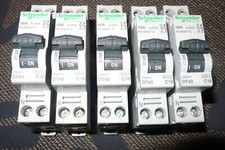 DISJONCTEUR MODULAIRE 16A