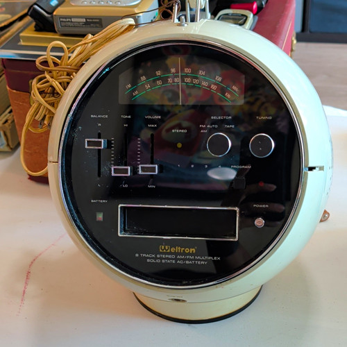 Weltron track stereo fm - 8, am/fm