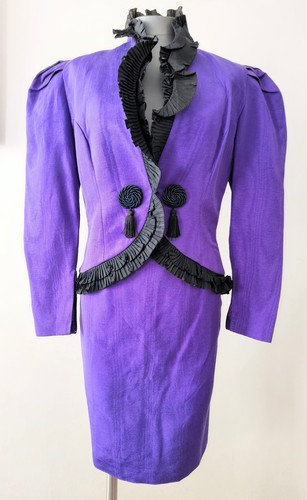 Tailleur jupe mauve - (1982),