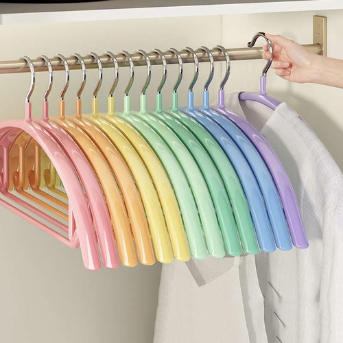 Cintres plastique - en,