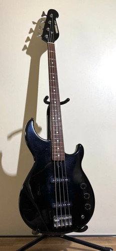Guitare basse électrique