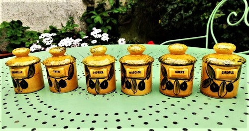 Lot jolis pots epices - jolis,