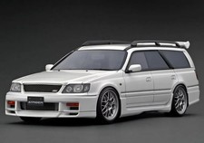 Modèle d'allumage 1/18 Nissan Stagea 260RS (WGNC34) Blanc BBS RG-R 18"