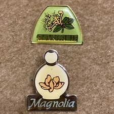 Lot De 2 Pin’s Parfumerie