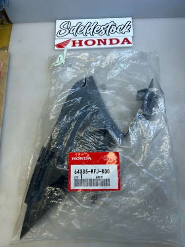 Couvercle droit honda - 1, b