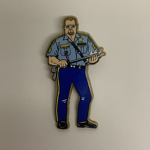 Pin pins figurine wwf hasbro - pin's,