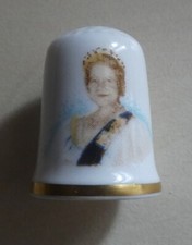 dé à coudre en porcelaine