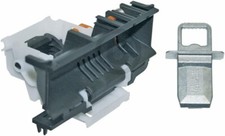 Serrure de porte avec plaque