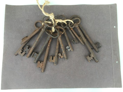 Clefs anciennes lot - clefs, en