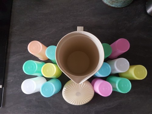 Tupperware lot cruche pichet