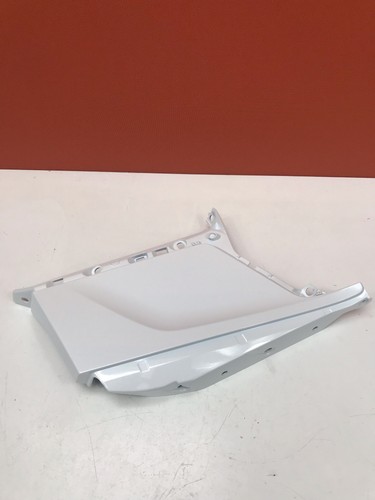Demi coque arrière droite