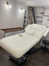 Table de massage éstetique 