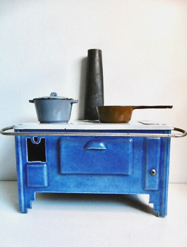 Rare jouet ancien - jouet, cuisiniÈre