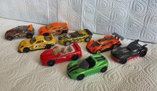hot wheels  lot  8  voitures  diverses  en  état  de  jeux 