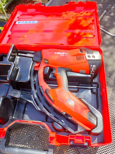 Cloueur hilti 3 - cloueur, x