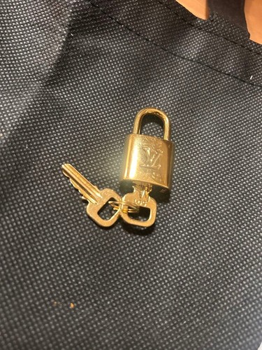 Serrure cadenas louis - à,