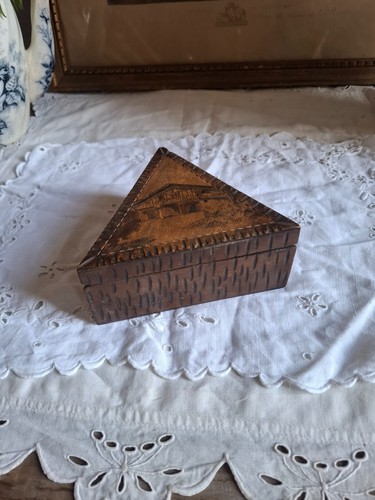 Ancienne boite bois forme - bois,