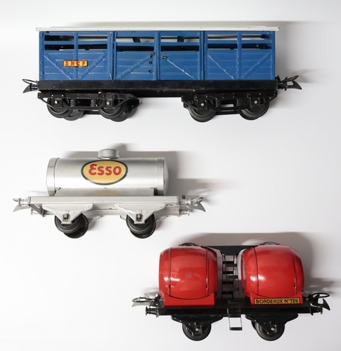 Ancien jouets trois - ancien,