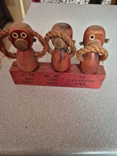 Les singes sagesse - de,