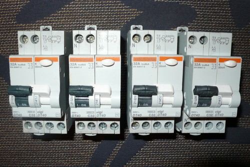 Disjoncteur differentiel 32a - disjoncteur,