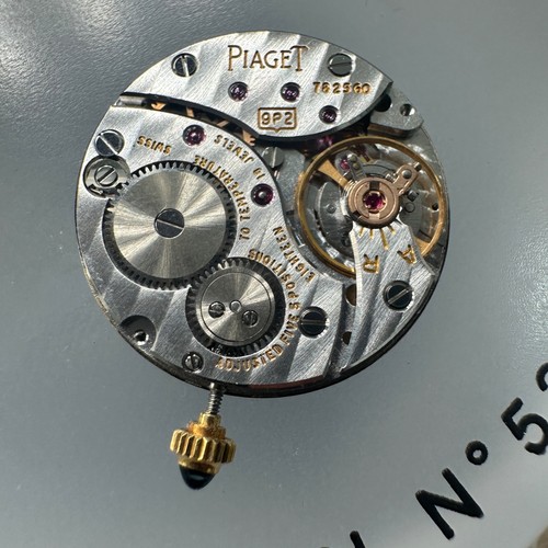 Mouvement horloge piaget - mouvement,