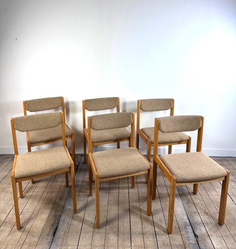 Chaises dans le - de, 6)
