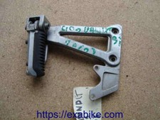 platine repose-pied arriere gauche pour Suzuki Bandit 400