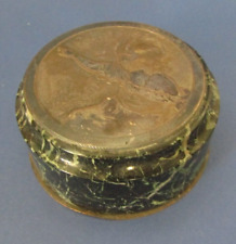 presse papier marbre vert De Mer surmonté d'un plaque gravé abelihe et leclere