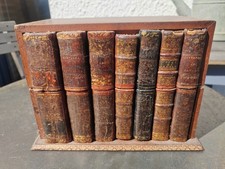 Boîte Ancienne À Livres