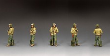 King and (&) Country D Day DD383	Standing Tank Sergeant w/Binos