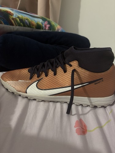 Chaussures foot - chaussures,