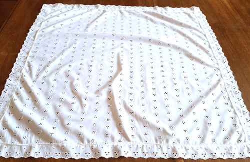 Nappe brodée désitée - nappe,