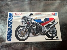 Maquette Tamiya 1/12 " Honda