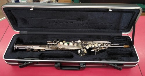 Unison soprano saxophone - unison,