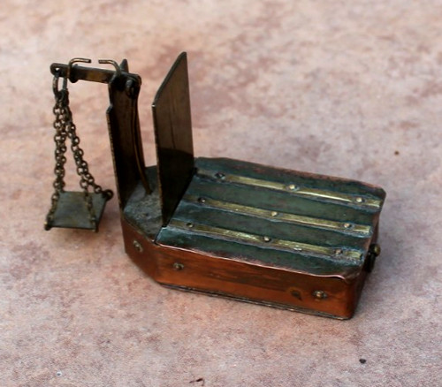 Travail poilu petite - de,