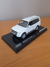 MITSUBISHI Pajero 4 long blanc