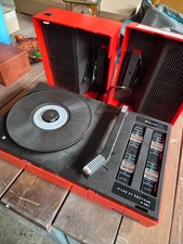 tourne disque vintage typique