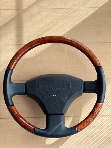 Volant combiné bois - volant, en
