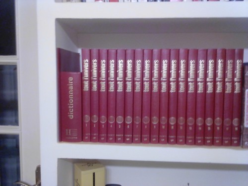 Livre tout univers - livre, "tout
