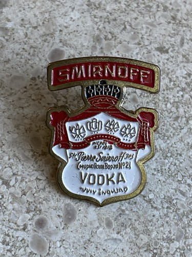Pin smirnoff vodka - pin’s, ++